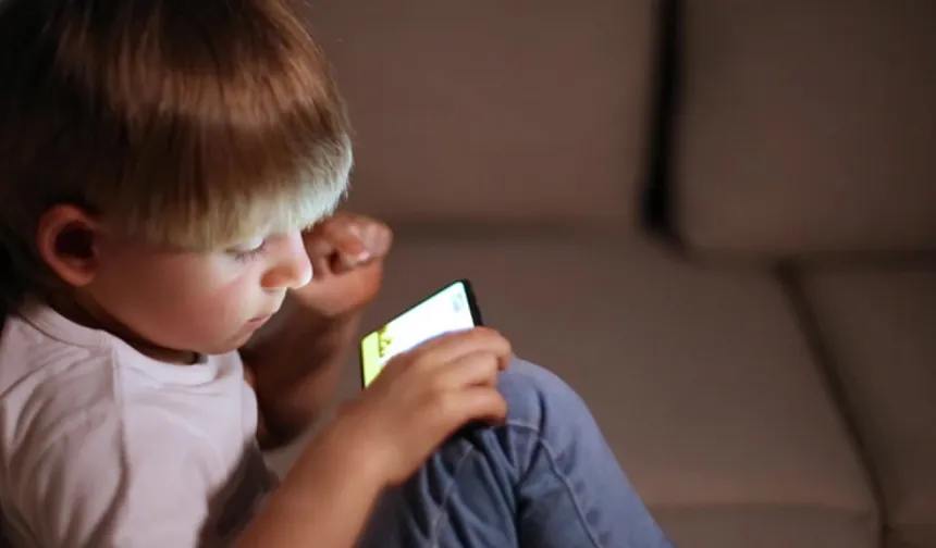 Bir ülkede daha 16 yaş altına sosyal medya yasağı geliyor