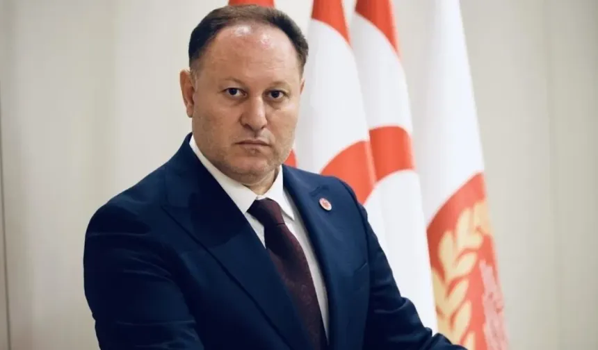 Öztürkler, iddialara yanıt verdi: Gündüz'le kamusal görevimin zorunlu bir parçası olarak görüştüm