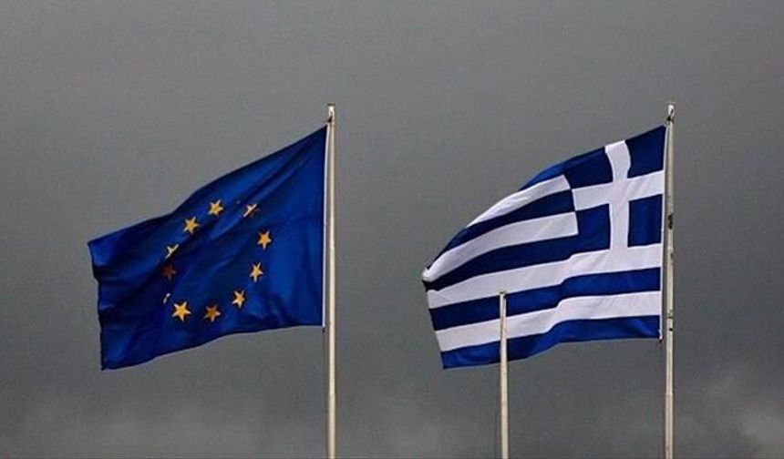 Yunanistan Savunma Bakanı Dendias: “Yunanistan’ın en büyük güvencesi AB üyeliği”