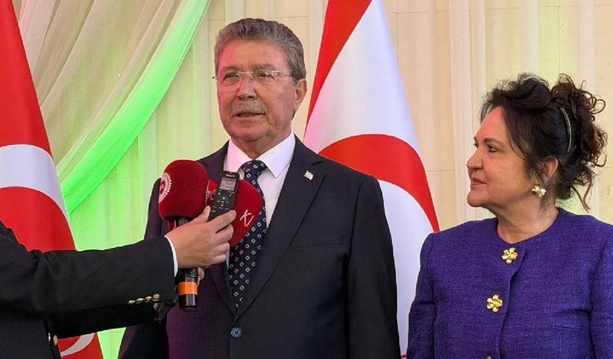 Ünal Üstel, bayram tebriği kabul etti: Bir millet, üç devletin evlatlarıyız