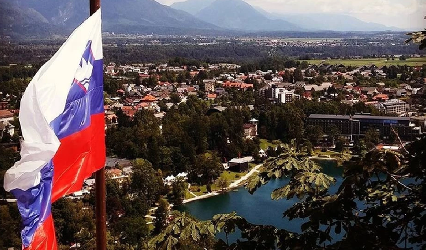 Slovenya'da İsrail ile işbirliği yaptığı iddia edilen parti anketlerde geriye düştü