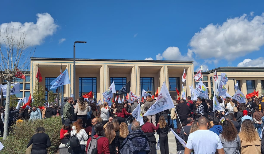 Hükümet ile sendikalar görüşüyor