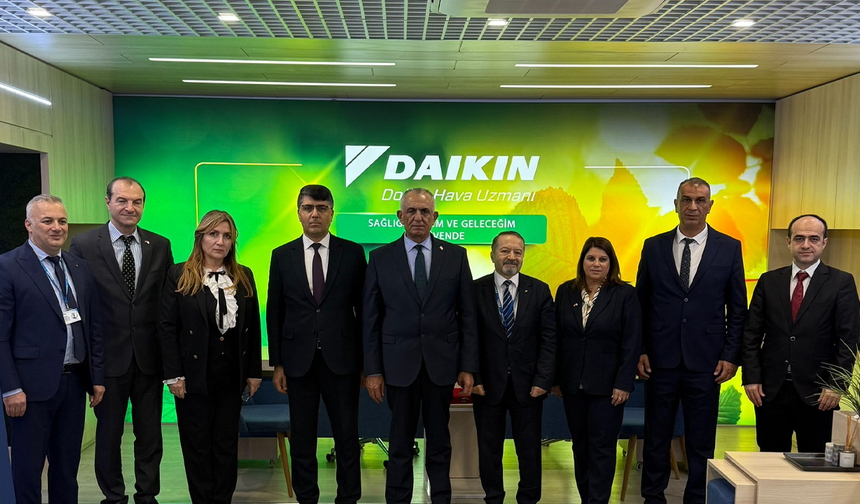 Çavuşoğlu, İstanbul’da temaslarda bulunuyor