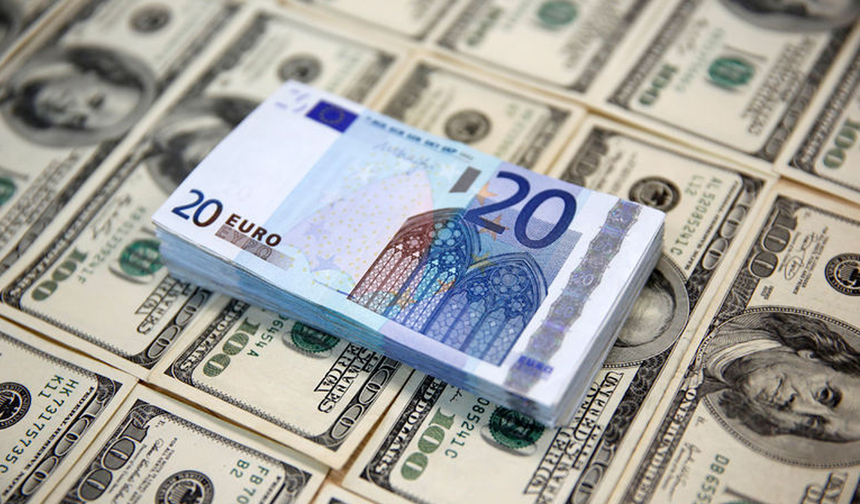 Sterlin 61 TL’yi Aştı, Euro 53 TL Seviyesinde