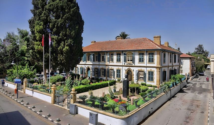 Vakıflar İdaresi Hala Sultan Tekkesine engel olan GKRY'ni eleştirdi