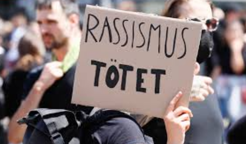 Almanya’da Müslümanlara Ayrımcılık Oranı Yüzde 17