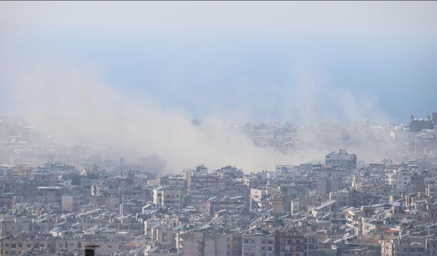 Lübnan'ın başkenti Beyrut'a hava saldırısı düzenledi