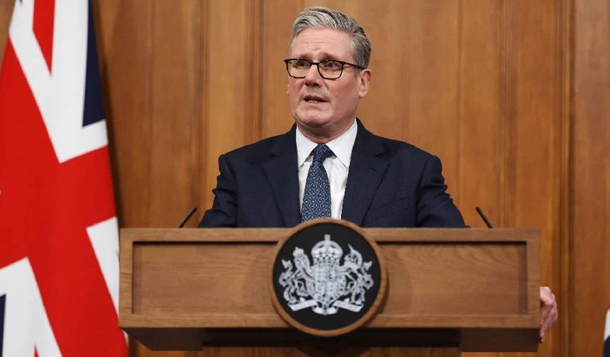 Starmer'dan Trump'ın "Ticaret anlaşması değişir" çıkışına "savaş baskısı" nitelemesi