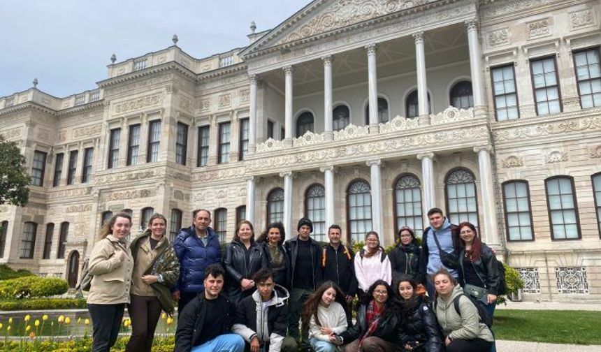 Polatpaşa Lisesi ile Validebağ Fen Lisesi öğrencileri İstanbul'da bir araya geldi
