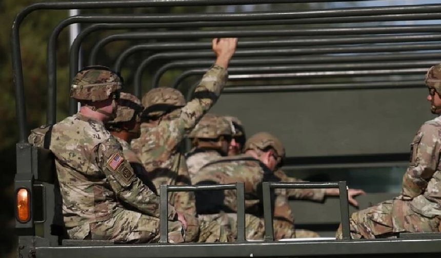 ABD vatandaşı erkekler, yeni yasa gereği otomatik olarak askerlik hizmetine kaydedilecek