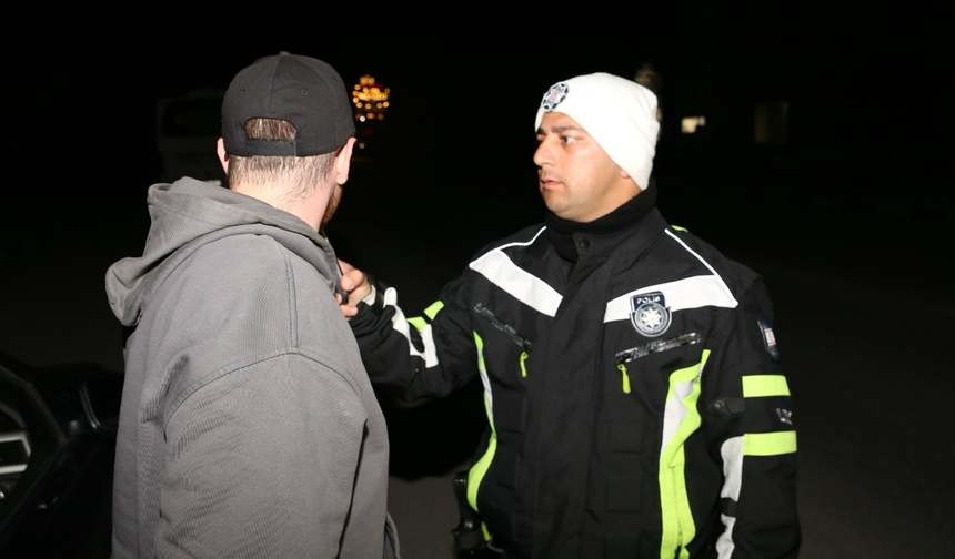 Ülke Genelindeki Trafik Denetimlerinde 248 Sürücü Rapor Edildi, 27 Araç Trafikten Men Edildi