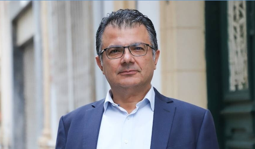 Akansoy: “Yolsuzluk skoru 24’e düştü, toplumun yüzde 90’ı ülkenin yanlış yöne gittiğini söylüyor”