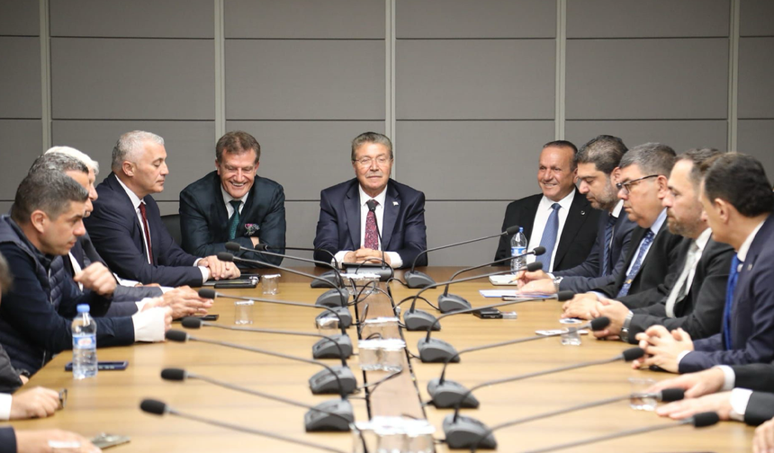 Başbakan Ünal Üstel: “Düzenleme Yeniden Komiteye Çekilecek, Uzlaşıyla Genel Kurul’a Taşınacak”