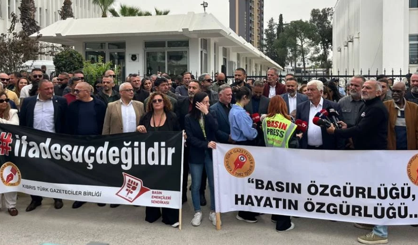 Sendikalardan Başbakanlık Önünde Protesto