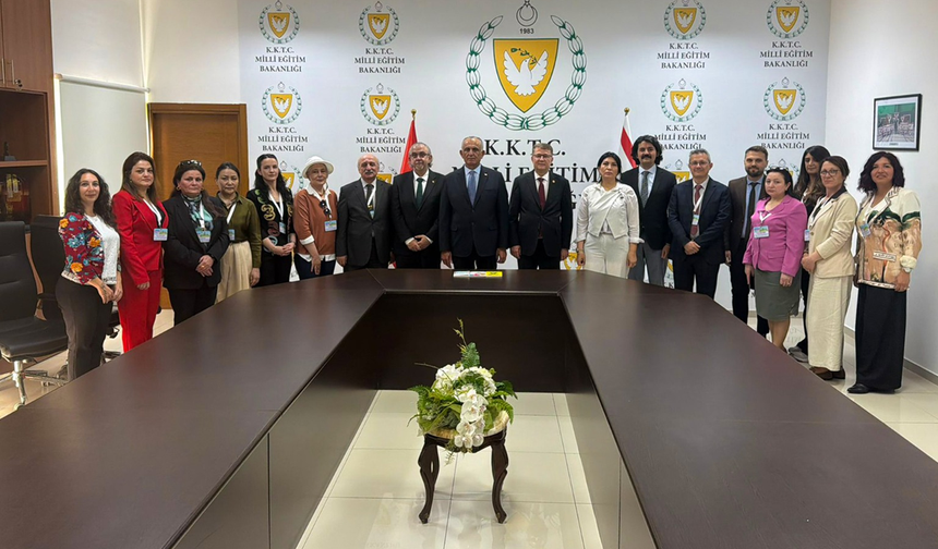 Çavuşoğlu, Türk Dil Kurumu Başkanı Mert’i kabul etti