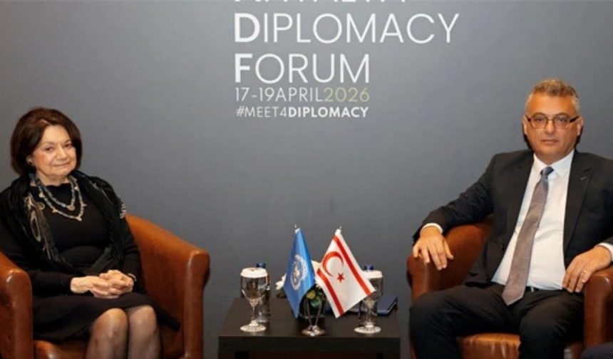 Erhürman-Dicarlo görüşmesinde yer alan KKTC bayrağı Rum tarafının tepkisine neden oldu