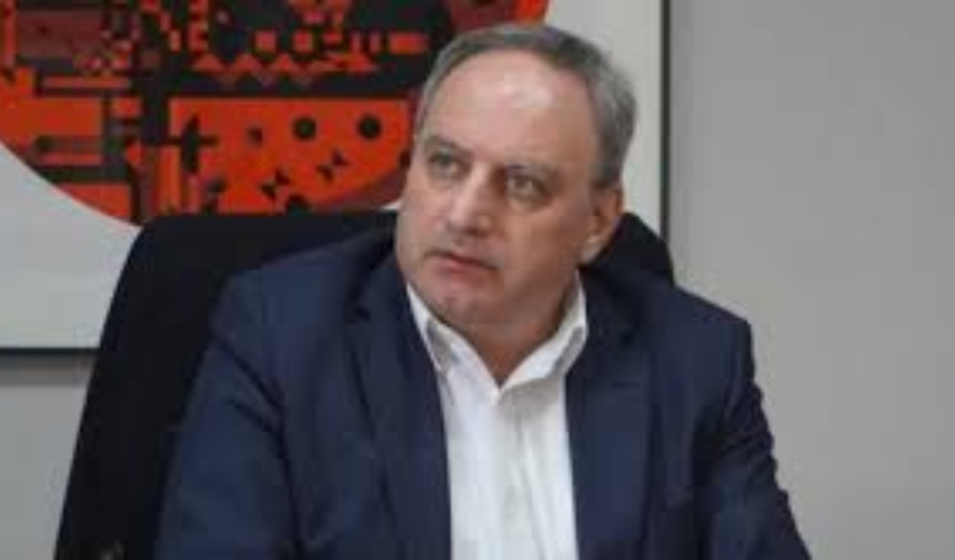 AKEL Genel Sekreteri Stefanu Atina’da