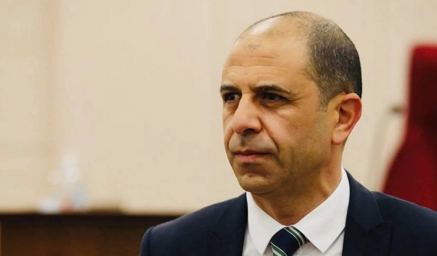 Özersay: “Ekonomik seferberlik ilan etmeliyiz”