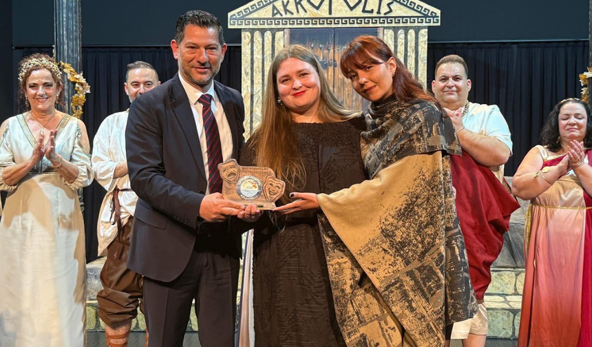 "Lisistrati" Çatalköy’de tiyatroseverlerle buluştu