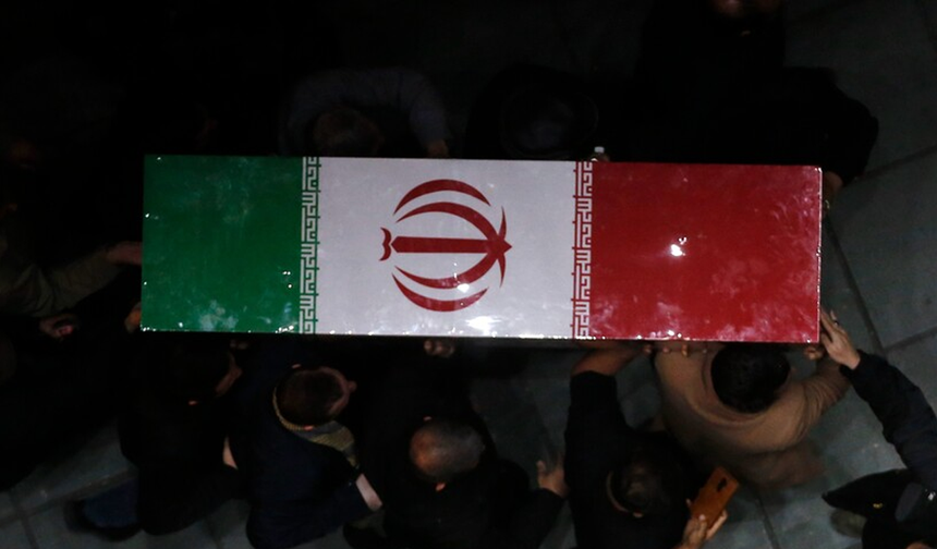 İran Adli Tıp Kurumu: "ABD-İsrail saldırılarında hayatını kaybeden 3 bin 375 kişinin kimlik tespiti yapıldı"