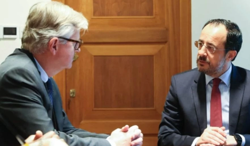 Hristodulidis, Lacroix ile görüştü