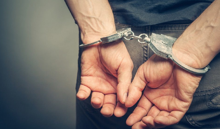 Görev başındaki polise rüşvet teklif eden şahıs tutuklandı