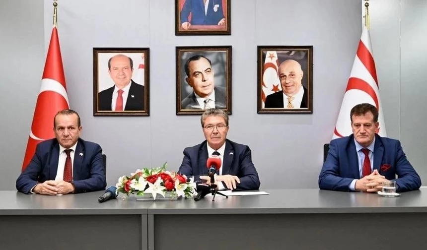 Başbakan Üstel ve hükümet ortakları öğle saatlerinde Ankara'ya gidecek