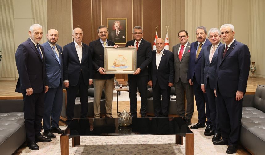 Erhürman, Türkiye Odalar ve Borsalar Birliği Başkanı Rifat Hisarcıklıoğlu ve beraberindeki heyeti kabul etti
