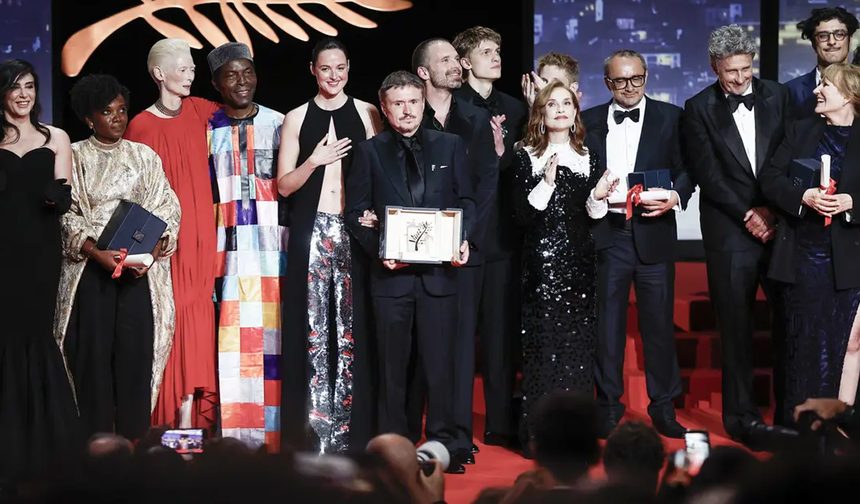 Cannes’da Altın Palmiye “Fjord”un oldu