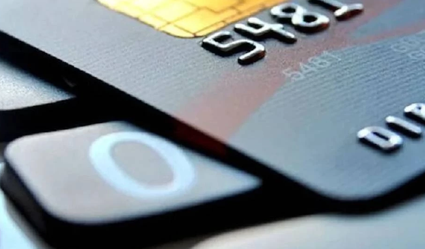 Merkez Bankası TL kredi kartı faizini düşürdü, döviz faizini artırdı