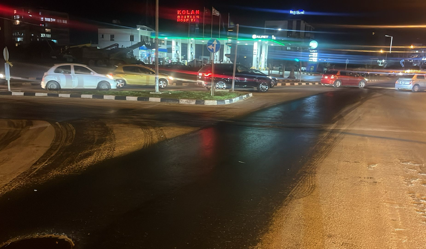 Güzelyurt-Lefkoşa Anayolu’nda Kaygan Zemin Uyarısı