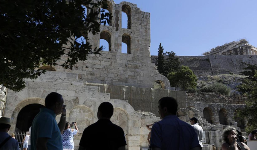 Yunanistan'dan borçları için Akropolis'in satılması istendi