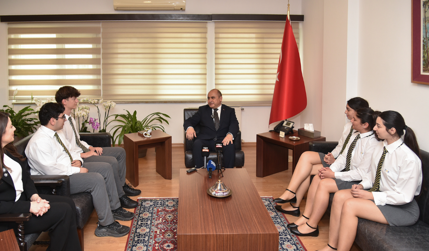 Başçeri, Türk Maarif Koleji öğrencilerini kabul etti