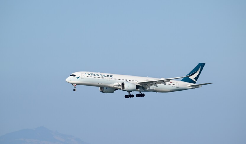 Cathay Pacific uçağında türbülans paniği: 10 yaralı