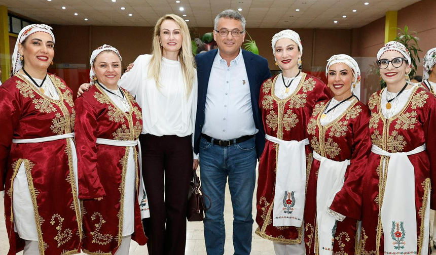 Cumhurbaşkanı Erhürman Kıbrıs Türk Halk Dansları Federasyonu 11. Halk Dansları Şöleni'ne katıldı