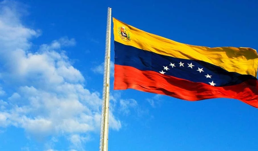 Venezuela, ABD'nin Karakas üzerinde hava tatbikatı yapmasına izin verdi