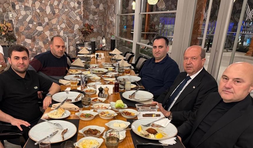 Ersin Tatar İş insanlarıyla akşam yemeğinde bir araya geldi