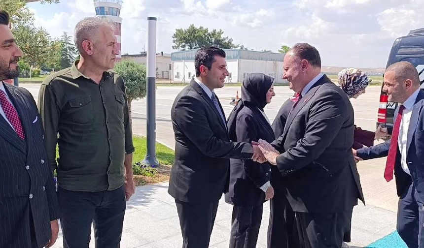 Cumhuriyet Meclisi Başkanı Ziya Öztürkler Malatya’ya gitti