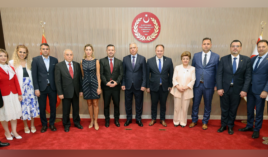Cumhuriyet Meclisi Başkanı Ziya Öztürkler, Akdeniz Barış ve Diplomasi Forumu Heyetini Kabul Etti