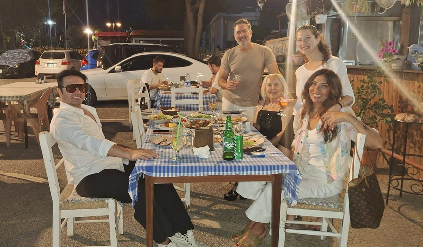 Işın Karaca ve Şeniz Hanım Gilanlı Köy Meyhanesi’nde Geceye Renk Kattı