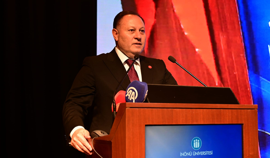 Öztürkler: “Üniversiteler, toplumun geleceğini şekillendiren merkezlerdir”