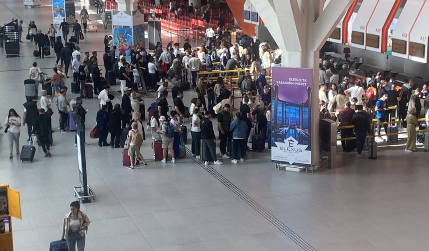 İlk dört ayda KKTC’ye gelen yolcu sayısı 900 bini aştı
