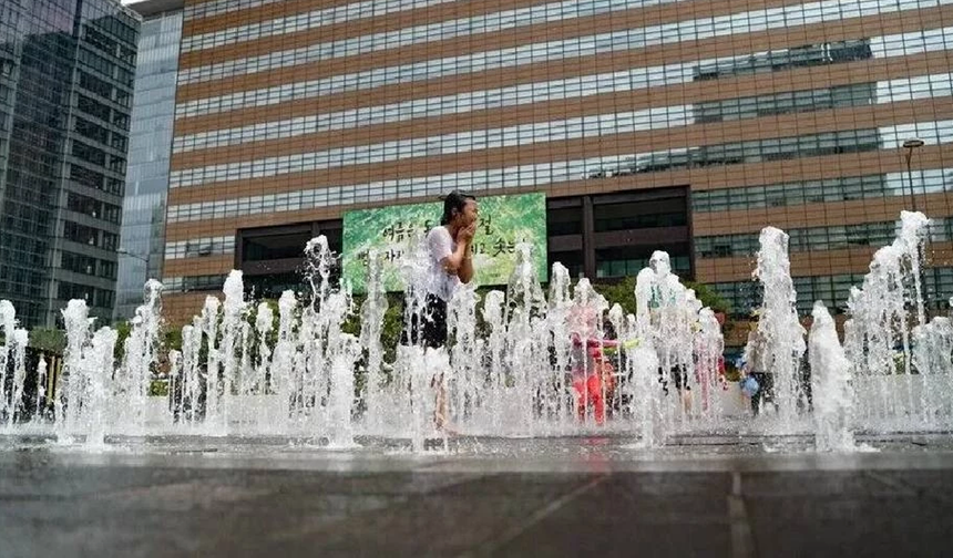 Güney Kore'nin Yangsan kentinde sıcaklık 41 dereceyi aşarak rekor kırdı
