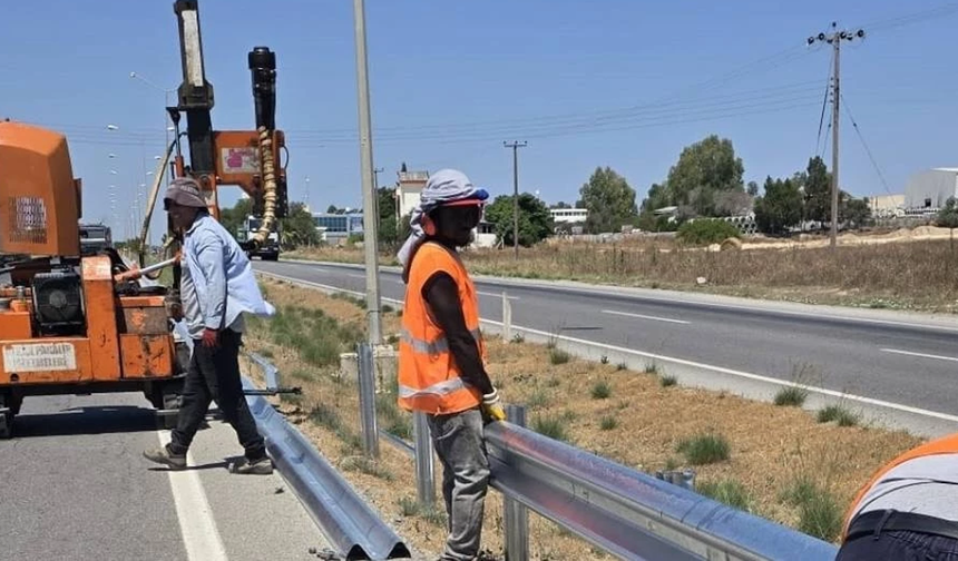 Arıklı, Lefkoşa-Güzelyurt ana yolundaki korkulukları inceledi: Daha güvenli hale gelecek