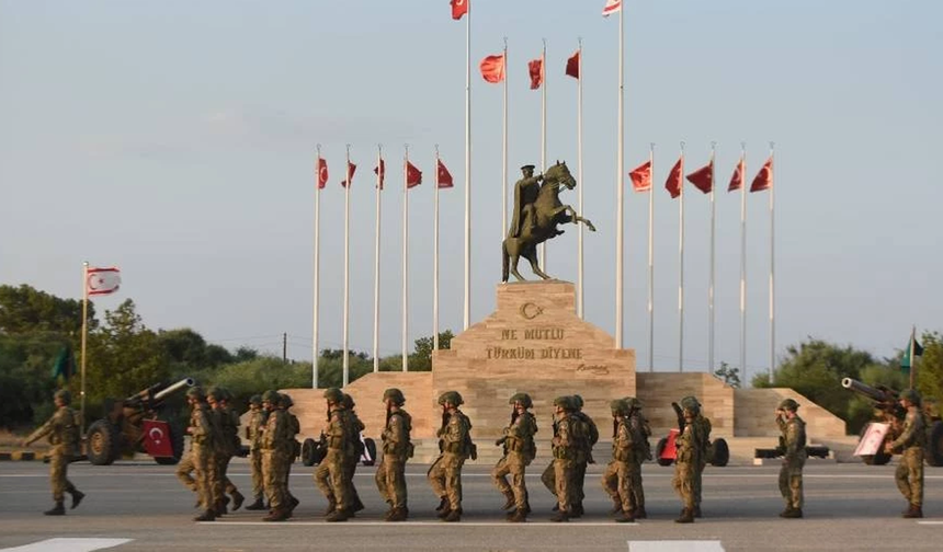 4. Piyade Alayı'nda sancak devir teslim töreni düzenlendi