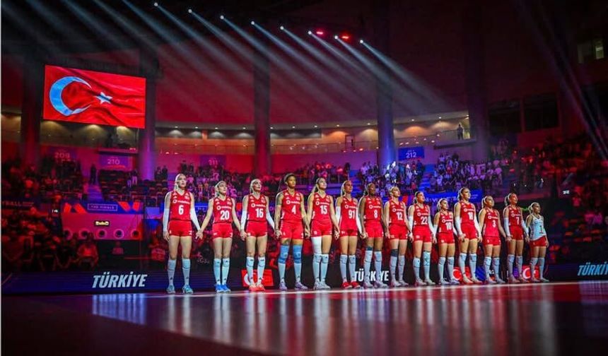 Başbakan Ünal Üstel’den Filenin Sultanları’na tebrik mesajı