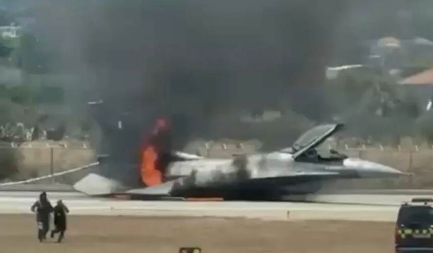 Yunanistan'da F-16 uçağında yangın çıktı, zorunlu iniş yaptı