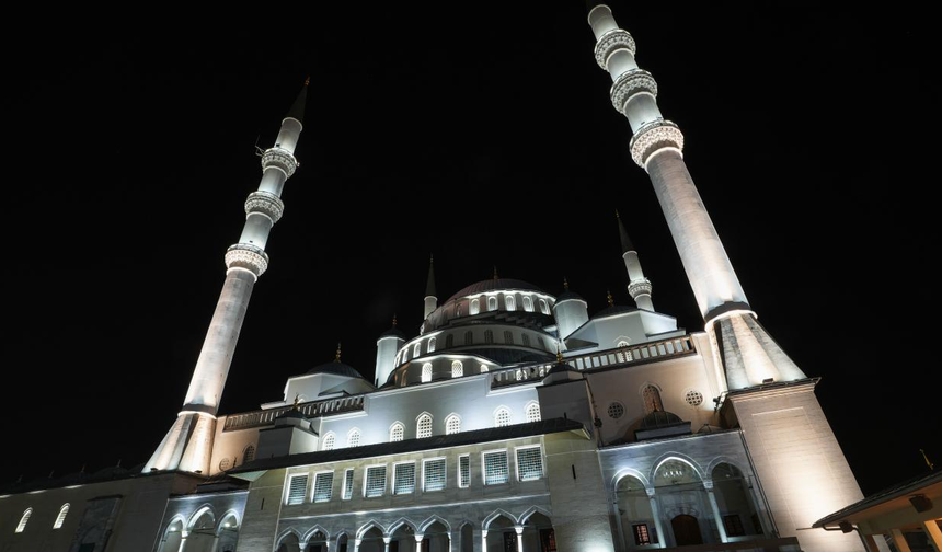 15 Temmuz'da Tüm Camilerde Sela