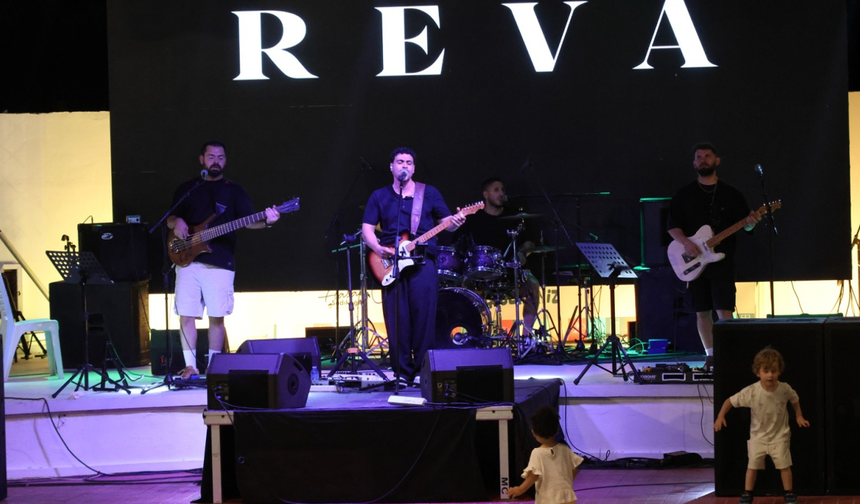 54. Geleneksel İskele Festivali’nde Yakamoz ve Grup Reva sahne aldı