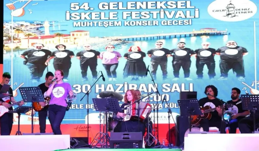 Geleneksel İskele Festivali’nde yerli sanatçılar konseri düzenlendi